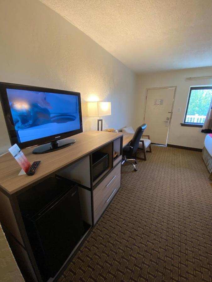 Ramada By Wyndham West Atlantic City Egg Harbor Township Eksteriør billede