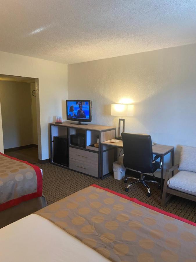 Ramada By Wyndham West Atlantic City Egg Harbor Township Eksteriør billede
