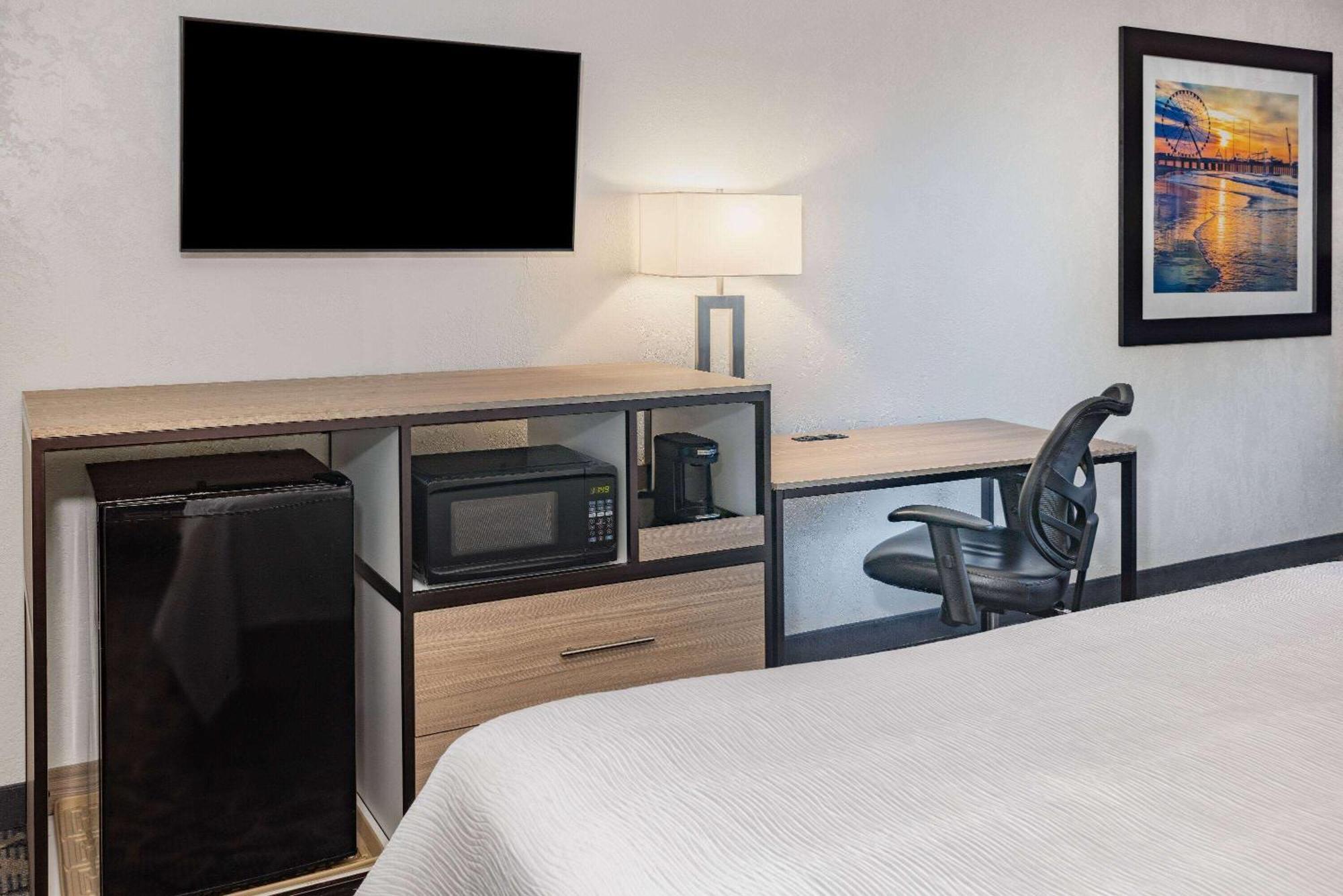 Ramada By Wyndham West Atlantic City Egg Harbor Township Eksteriør billede