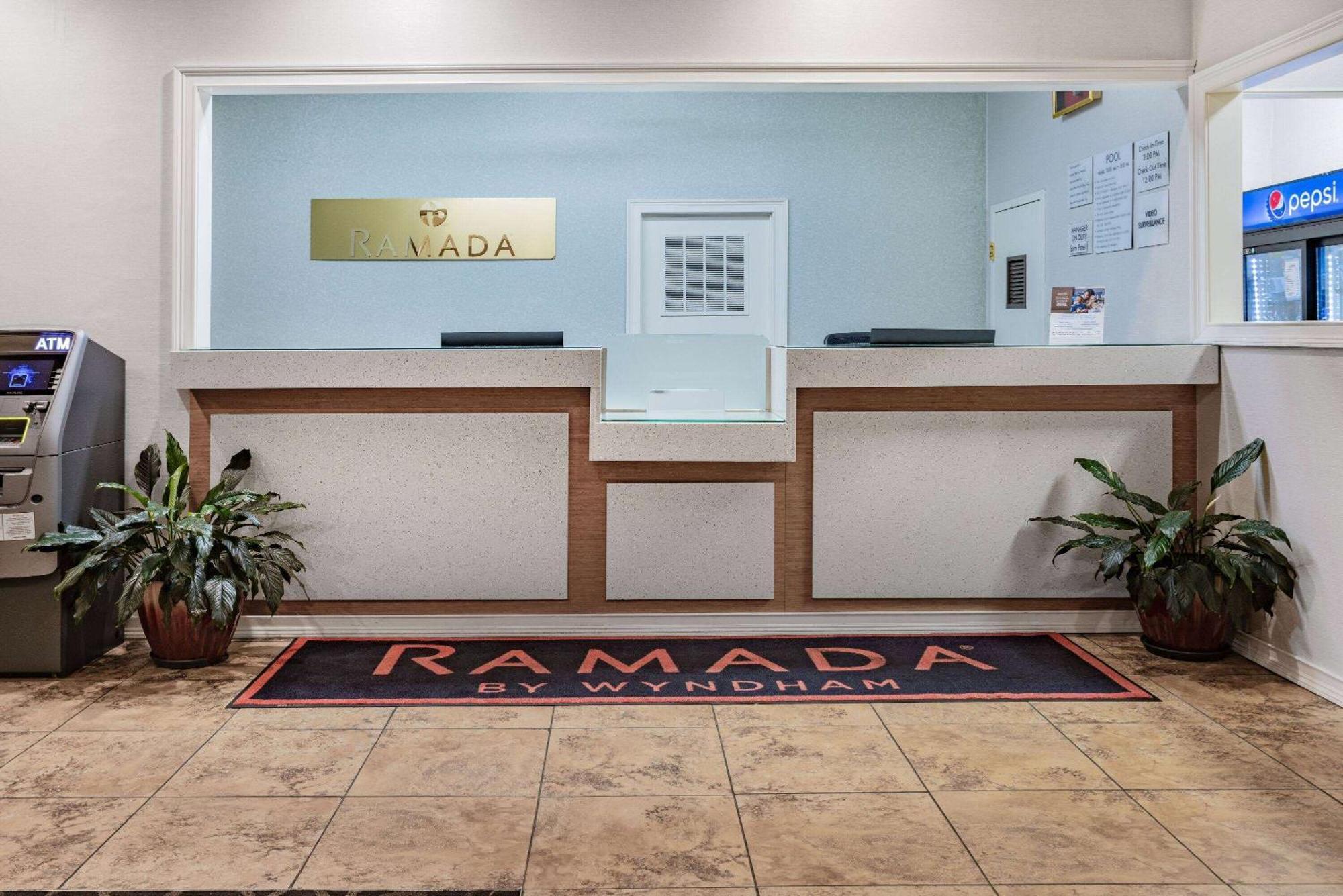 Ramada By Wyndham West Atlantic City Egg Harbor Township Eksteriør billede